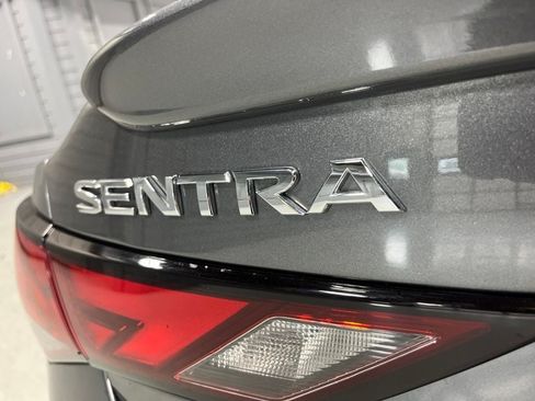 Used 2023 Nissan Sentra SR w/ SR Premium Package FWD image 39