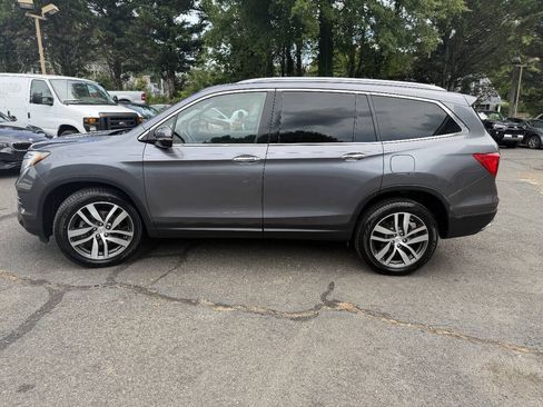 Used 2016 Honda Pilot Touring image 4