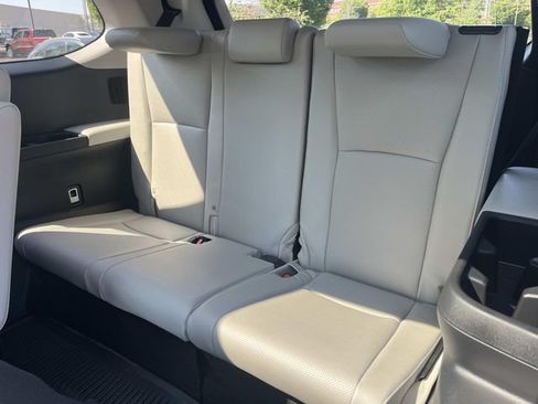 Used 2025 Toyota Grand Highlander AWD Hybrid image 22