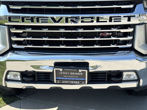 Used 2021 Chevrolet Silverado 3500 LTZ AWD/4WD image 9