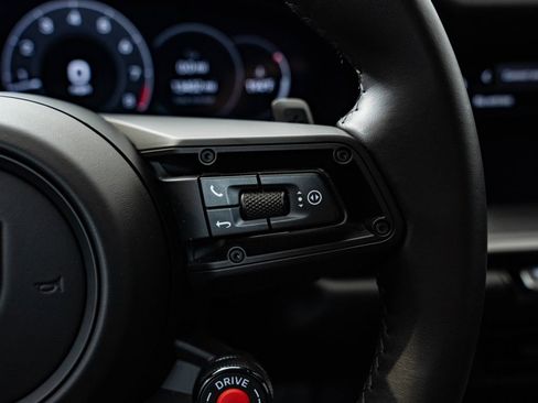 Certified 2025 Porsche 911 Carrera RWD image 28