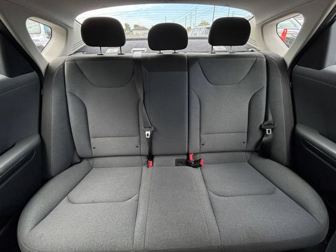 Used 2025 Kia K4 FWD image 37