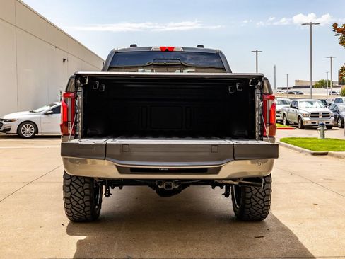 Used 2025 Ford F150 Platinum AWD/4WD image 9