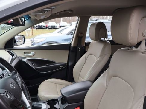 Used 2017 Hyundai Santa Fe Sport image 8