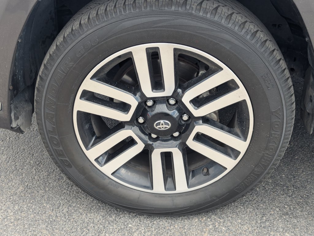 Used 2023 Toyota 4Runner Limited AWD/4WD image 13