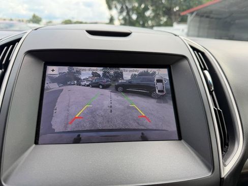 Used 2019 Ford Edge SEL w/ Equipment Group 201A AWD/4WD image 12