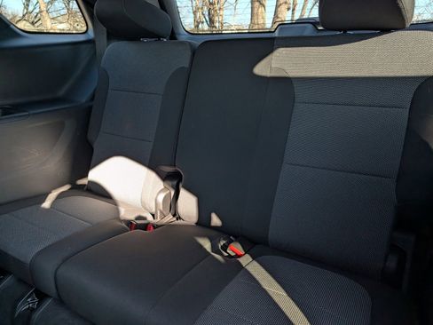 Used 2022 Chevrolet Traverse LT image 23