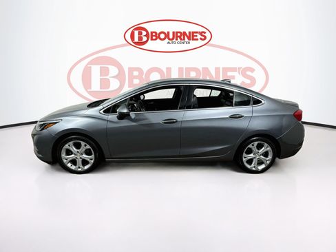 Used 2018 Chevrolet Cruze Premier w/ Enhanced Convenience Package FWD image 6