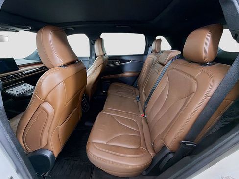 Used 2022 Lincoln Nautilus Reserve w/ Luxury Package image 25