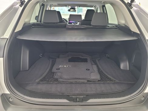 Certified 2025 Toyota RAV4 XLE w/ Convenience Package AWD/4WD image 8