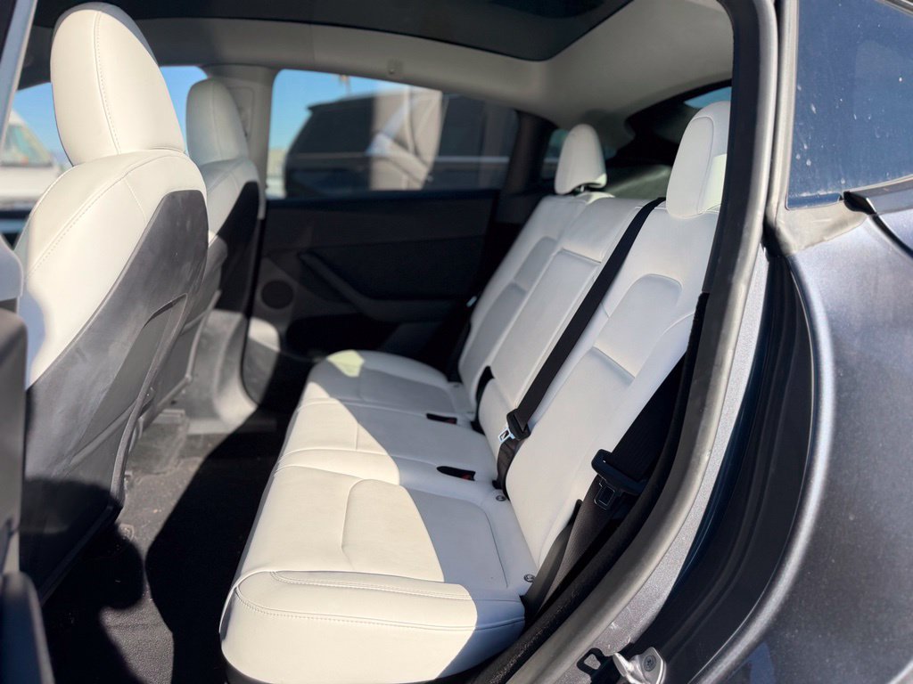 Used 2023 Tesla Model Y Performance AWD/4WD image 4