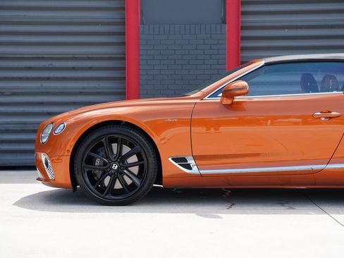 Used 2023 Bentley Continental GT Azure AWD/4WD image 4