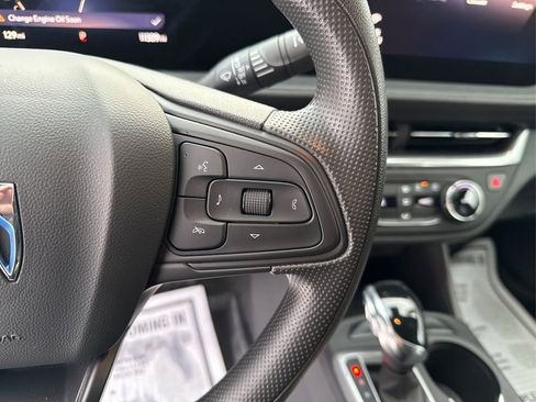 Used 2024 Buick Envista Preferred image 26