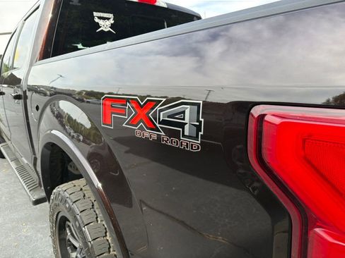 Used 2018 Ford F150 Lariat w/ Equipment Group 502A Luxury AWD/4WD image 10