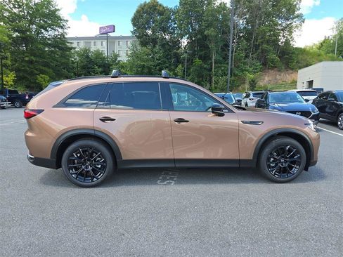 New 2025 MAZDA CX-70 3.3 Turbo w/ Premium Plus Pkg image 2