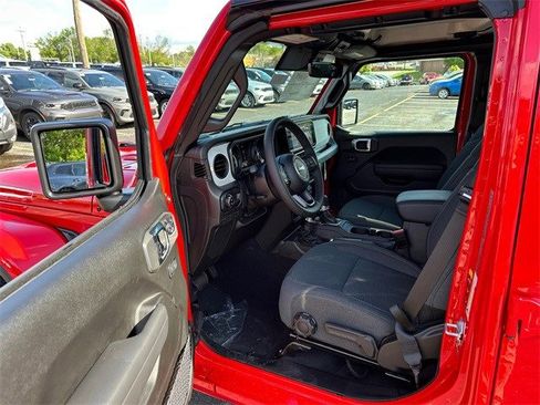 New 2025 Jeep Gladiator Sport image 35