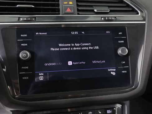 Used 2018 Volkswagen Tiguan SE AWD/4WD image 33