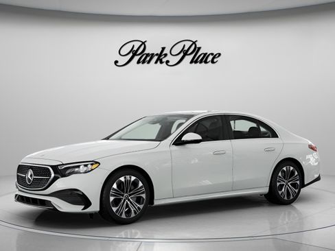 New 2026 Mercedes-Benz E 450 4MATIC Sedan image 2