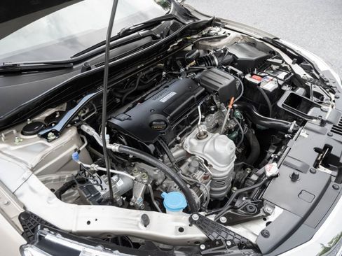 Used 2017 Honda Accord EX-L image 46