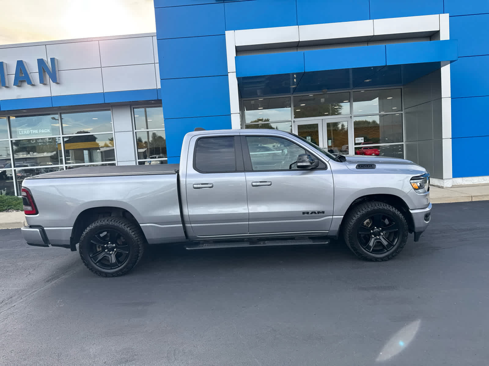 Used 2021 RAM 1500 Big Horn AWD/4WD image 3