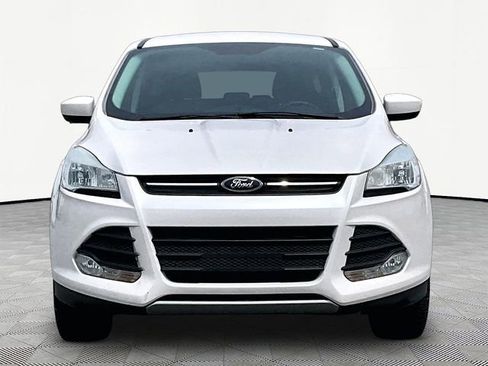 Used 2016 Ford Escape SE image 2