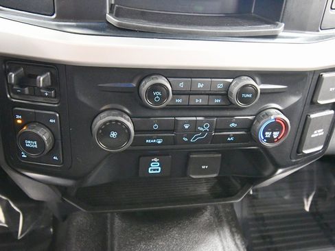 Used 2023 Ford F250 XLT image 24