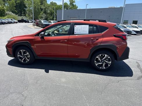 Used 2025 Subaru Crosstrek 2.5i Premium AWD/4WD image 6