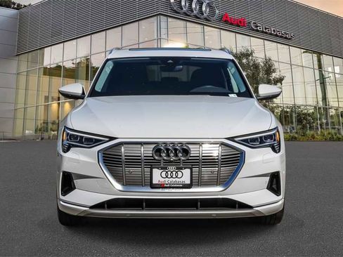 Used 2023 Audi e-tron Premium Plus w/ Premium Plus Package image 6