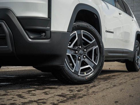 New 2026 Jeep Cherokee Laredo AWD/4WD image 6