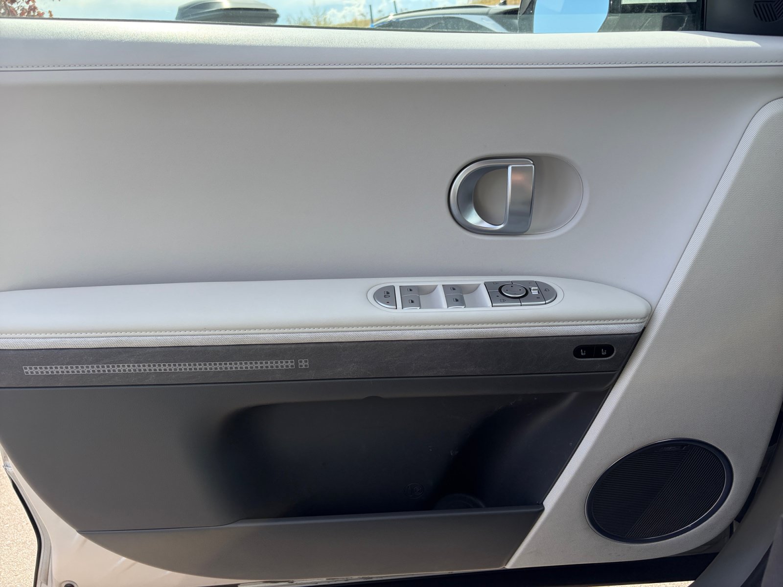 Certified 2024 Hyundai Ioniq 5 Limited AWD/4WD image 13