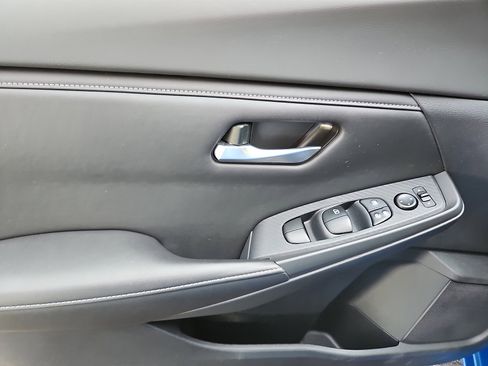 Certified 2021 Nissan Sentra SV image 12