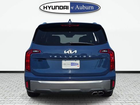 Used 2025 Kia Telluride S FWD image 6