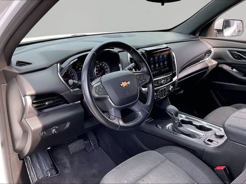 Used 2023 Chevrolet Traverse LT FWD image 12
