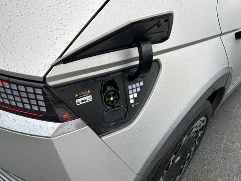 Used 2023 Hyundai Ioniq 5 Limited image 65