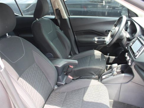 Used 2021 Nissan Kicks S FWD image 3