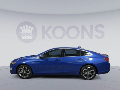 Used 2023 Chevrolet Malibu LT FWD image 2