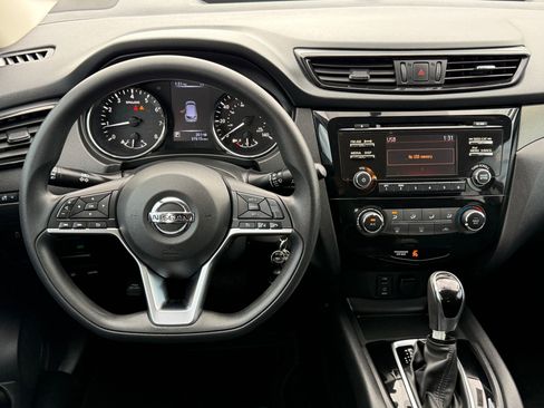 Used 2018 Nissan Rogue Sport S w/ S Appearance Package image 26