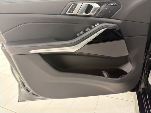 Certified 2023 BMW X7 xDrive40i w/ M Sport Package image 10