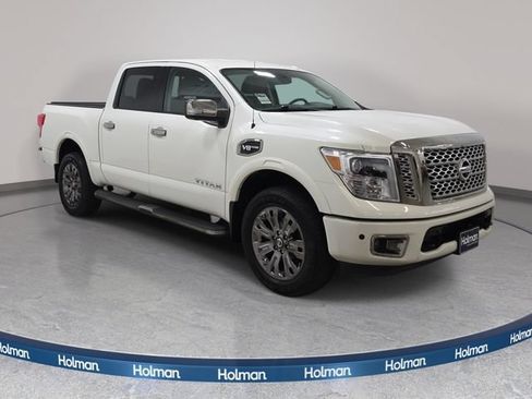 Used 2017 Nissan Titan Platinum Reserve AWD/4WD image 4