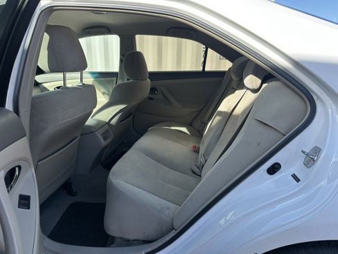 Used 2009 Toyota Camry LE image 9