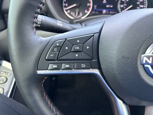 Certified 2025 Nissan Sentra SR w/ SR Premium Package FWD image 31