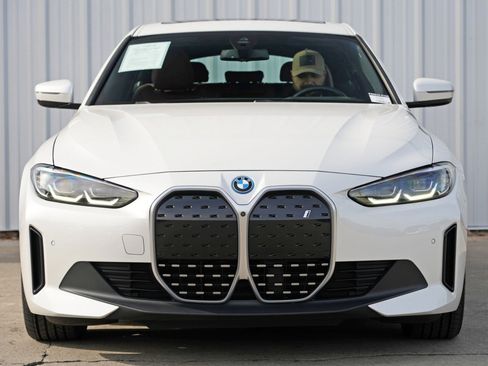 Used 2023 BMW i4 eDrive40 w/ Premium Package image 7