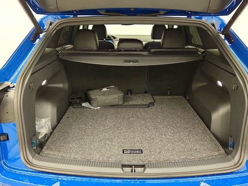 Used 2025 Volkswagen Atlas Cross Sport SE image 20