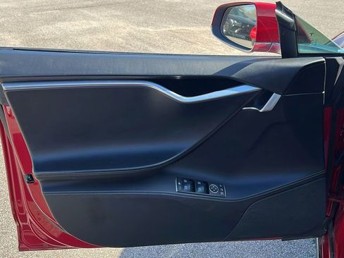 Used 2016 Tesla Model S P90D image 8