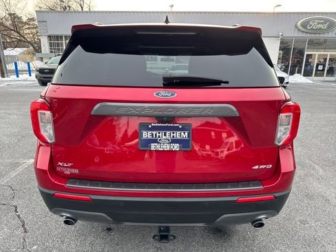 Used 2021 Ford Explorer XLT w/ Equipment Group 202A image 4