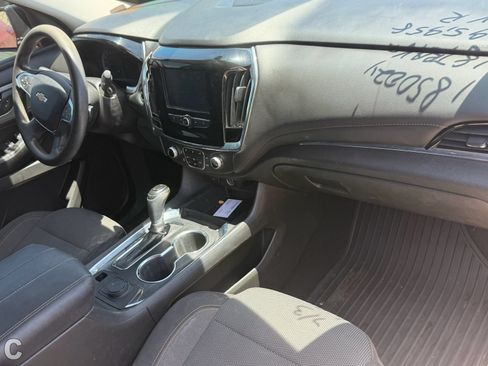 Used 2018 Chevrolet Traverse LS FWD image 8