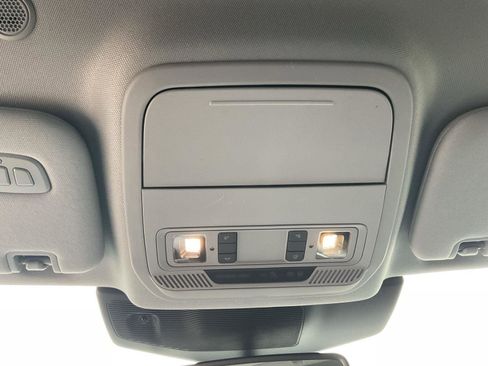 Used 2023 Ford Explorer XLT w/ Equipment Group 202A image 19