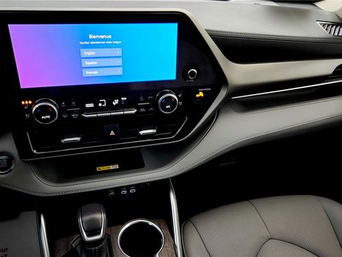 Used 2023 Toyota Highlander Limited image 43