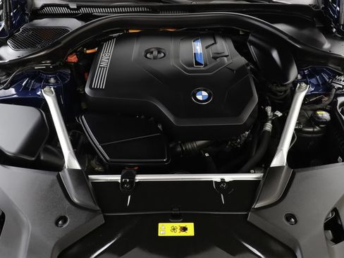Used 2022 BMW 530e xDrive AWD/4WD image 23