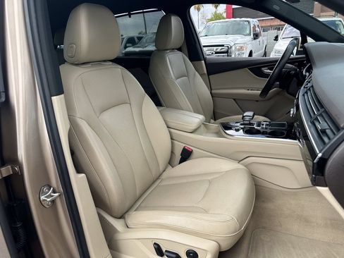 Used 2018 Audi Q7 3.0T Premium Plus w/ Premium Plus Package AWD/4WD image 9